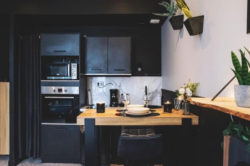 Love Room, La Douce Angevine Angers Exterior foto
